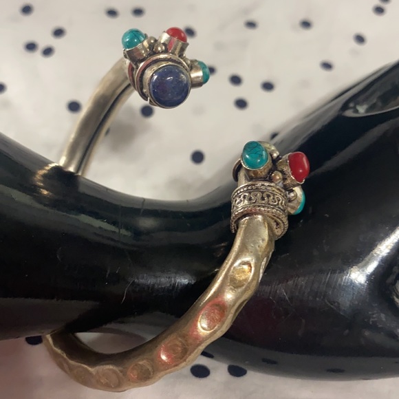 Vintage Silver metal twisted cuff bracelet with eight stones - Picture 2 of 7